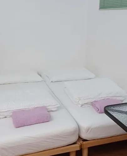 Bed & Breakfast 3 3*